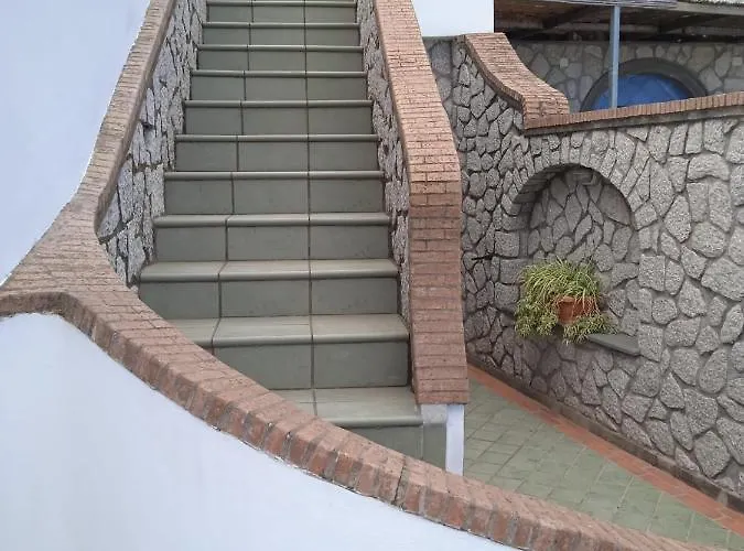 Aiano Oda ve Kahvaltı Capri